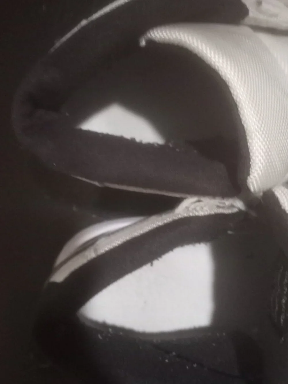 Nike Air Jordan 11 Retro Concord 2018 Size 8.5 378037-100 - Picture 15 of 16